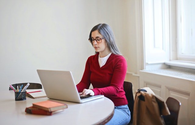 Quem pode ser assistente virtual?